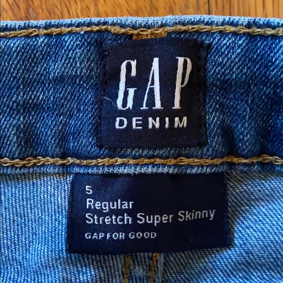 Sold as a set! Three pairs of girls size 5 Jeans - Picture 3 of 9